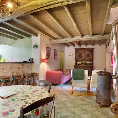 Holiday home Domaine Oustau Cassou